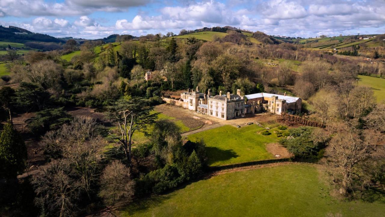 Llanerchydol Hall Suites Уэлшпул Экстерьер фото