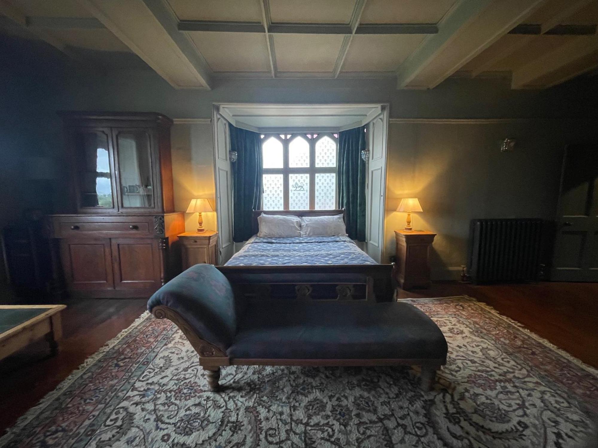 Llanerchydol Hall Suites Уэлшпул Экстерьер фото