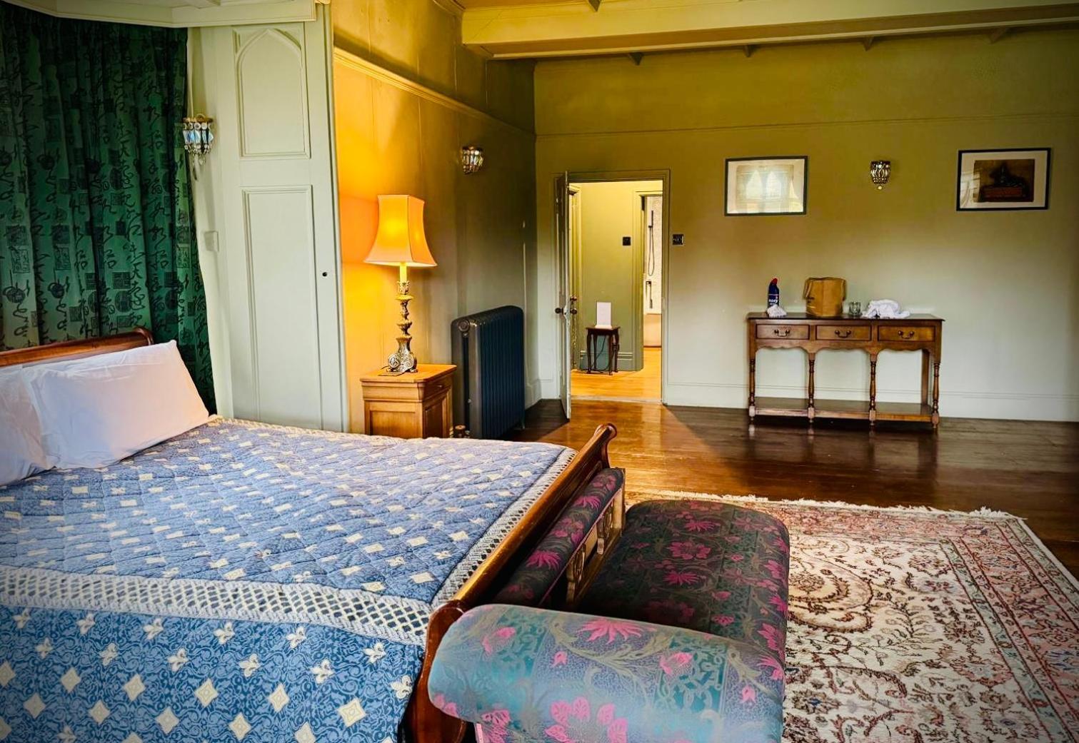 Llanerchydol Hall Suites Уэлшпул Экстерьер фото